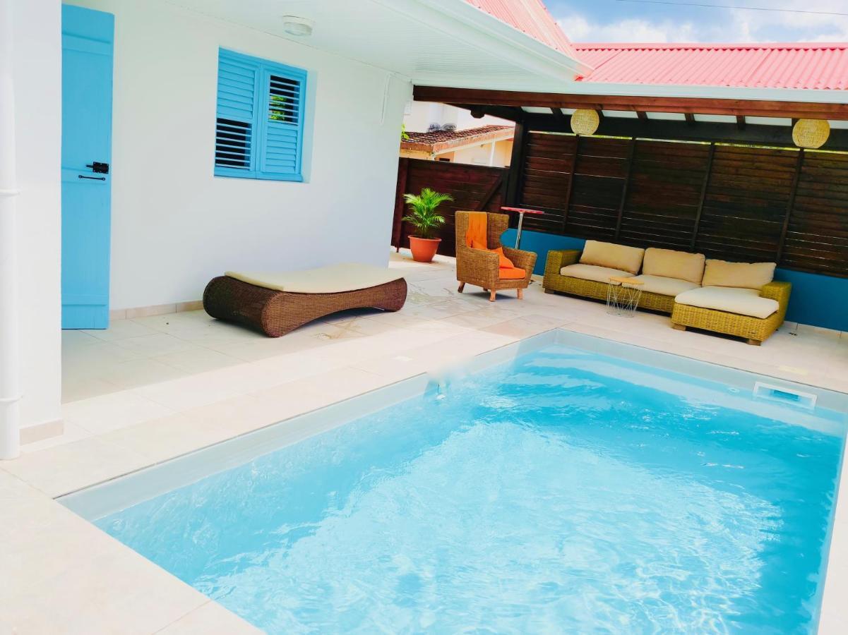 Location Maison Bleue Avec Piscine Privative Au Carbet Martinique ル・カルベ エクステリア 写真