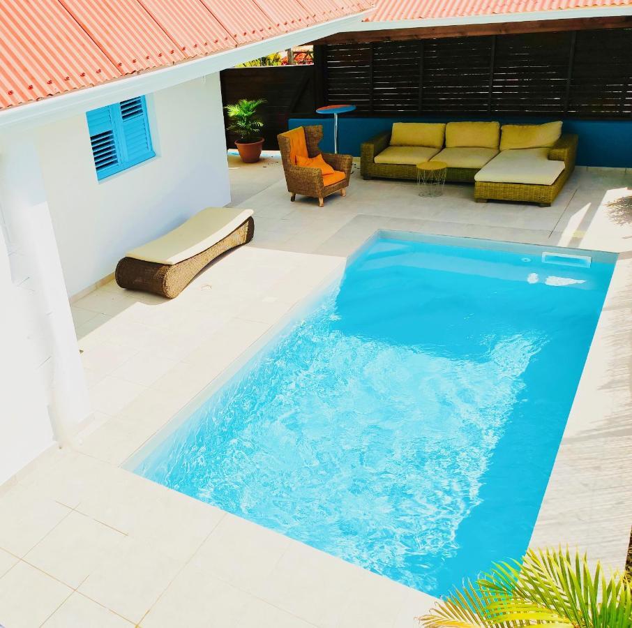 Location Maison Bleue Avec Piscine Privative Au Carbet Martinique ル・カルベ エクステリア 写真
