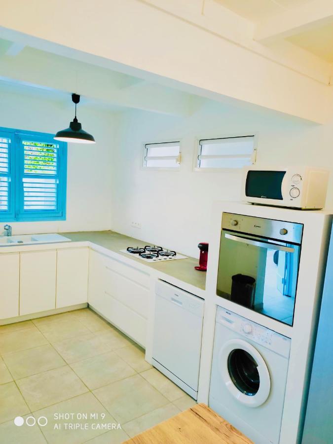 Location Maison Bleue Avec Piscine Privative Au Carbet Martinique ル・カルベ エクステリア 写真